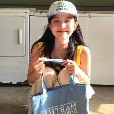 龙仁春晓 海报